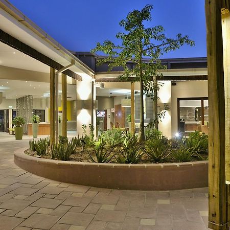 Cresta Maun Hotel Екстериор снимка