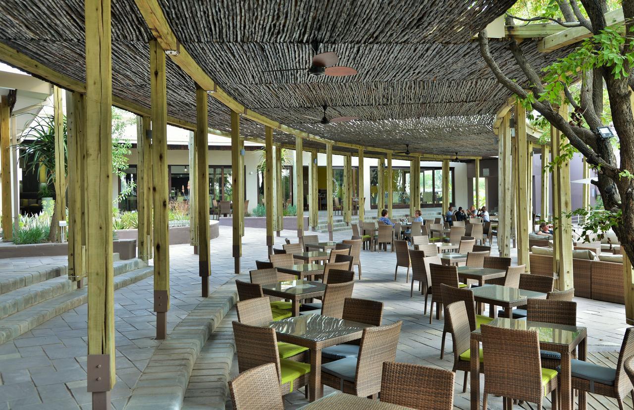 Cresta Maun Hotel Екстериор снимка