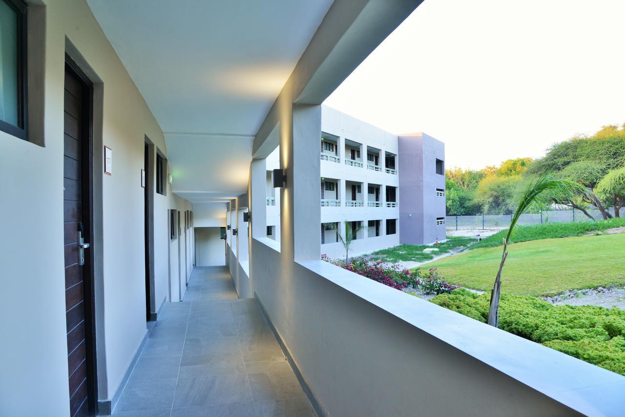 Cresta Maun Hotel Екстериор снимка